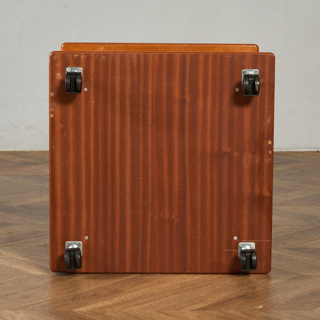 デンマーク ヴィンテージ マガジンラック付き コーヒーテーブル