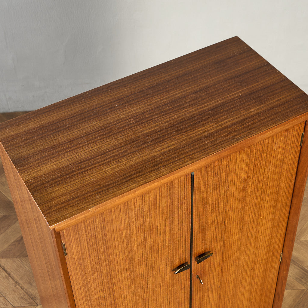 ヴィンテージ ワードローブ