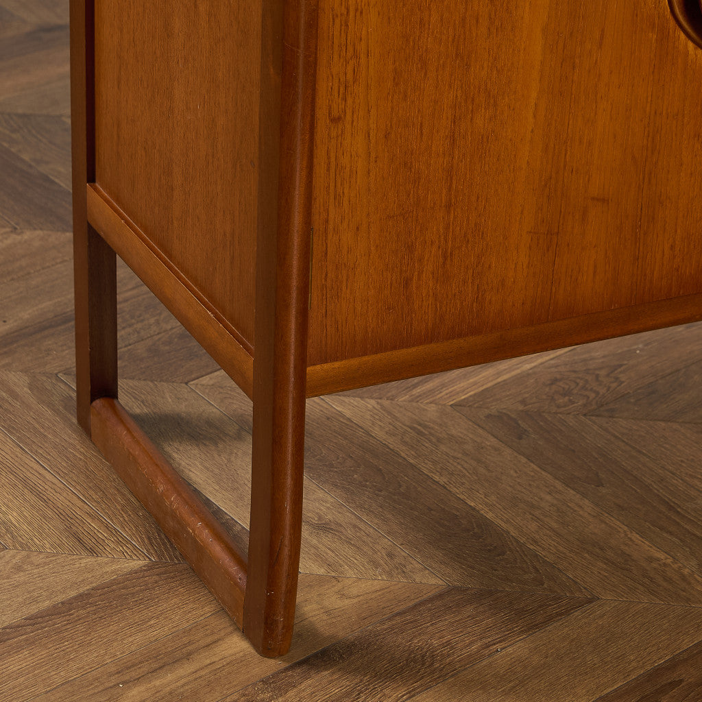 イギリスヴィンテージ サイドボード