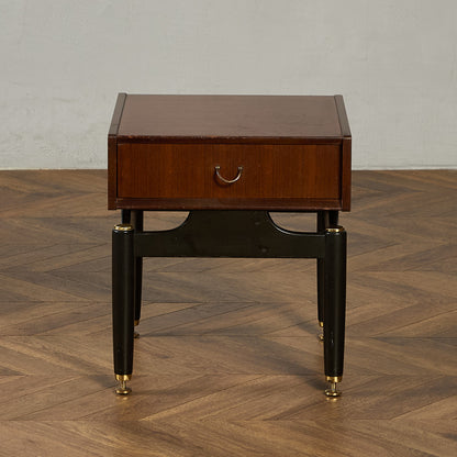 Tola&black ベッドサイドテーブル 206