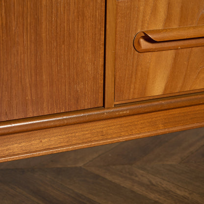 イギリス ヴィンテージ サイドボード