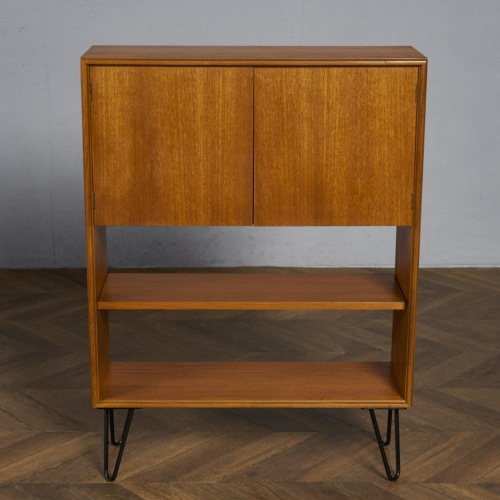 Form FIVE ヴィンテージ ブックケース (カスタム アイアン ヘアピンレッグ)