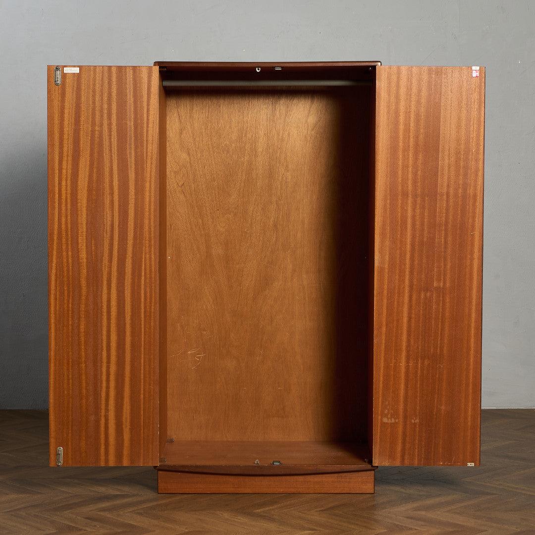 Fresco 2ドア ワードローブ (2100D)