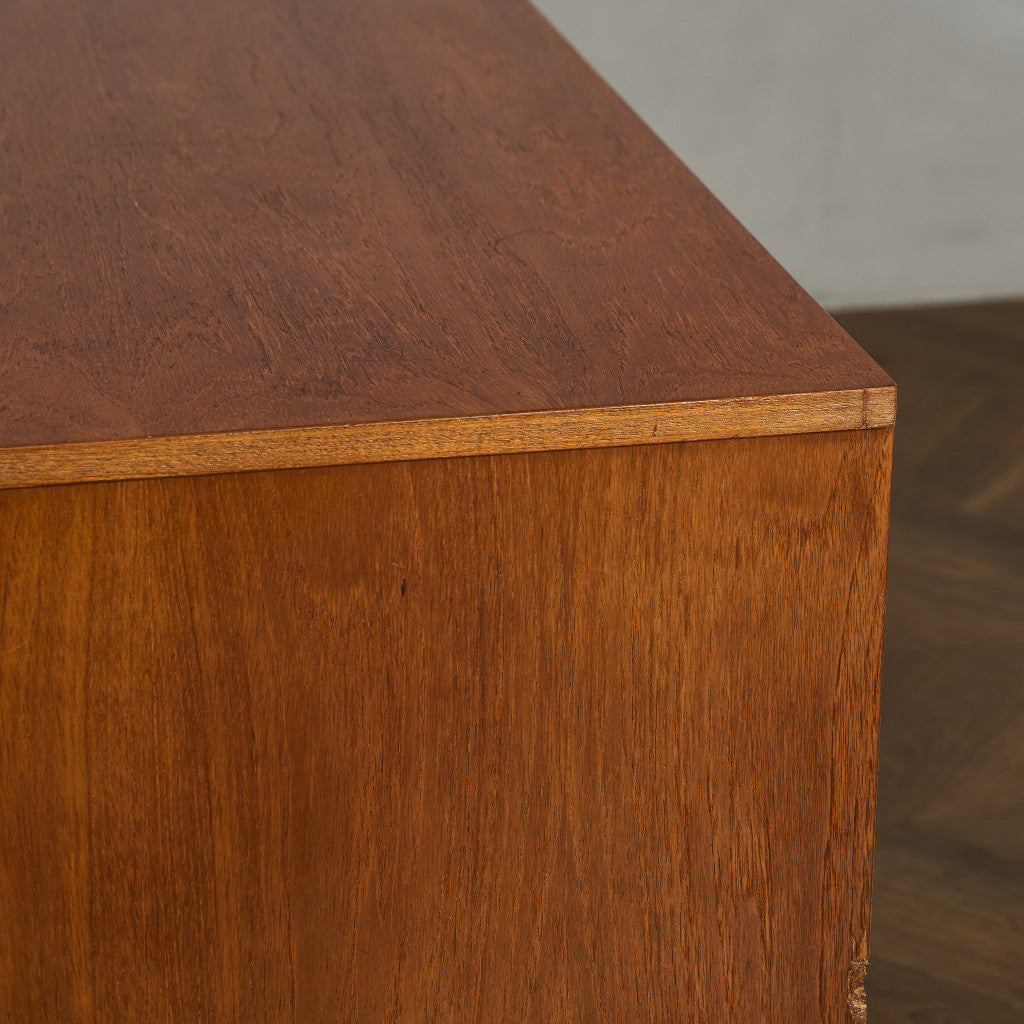 イギリス ヴィンテージ サイドボード