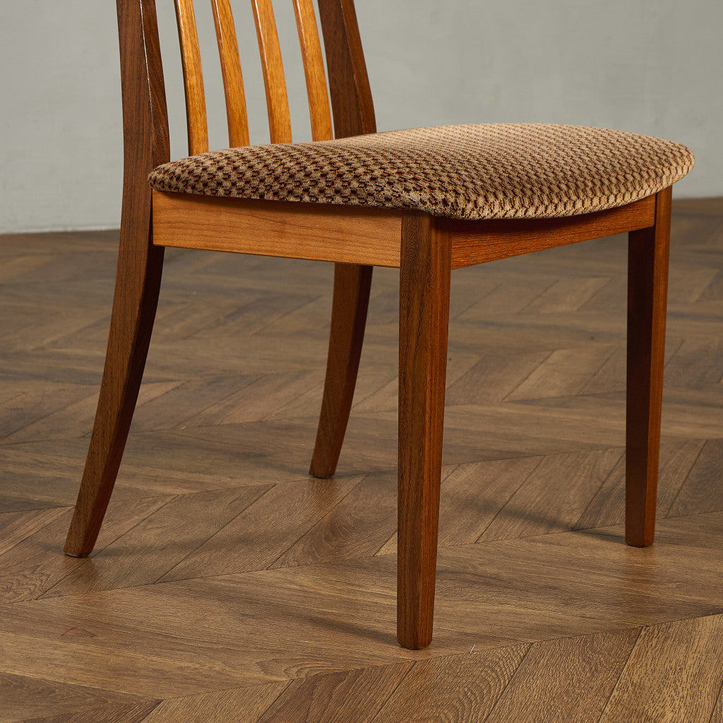 スラットバックチェア (4540)