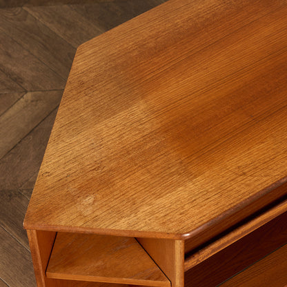 ヴィンテージ コーナー キャビネット  AVボード