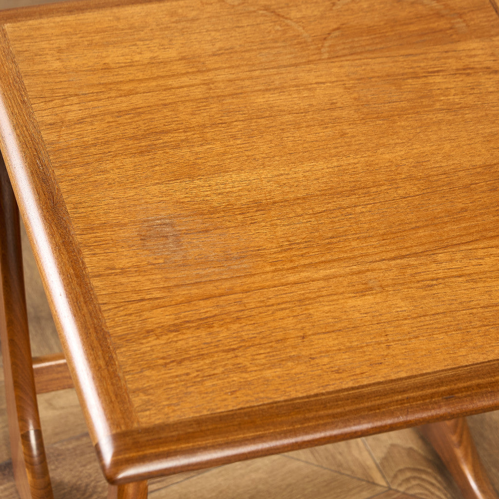 Astro セラミックタイルトップ ネストテーブル