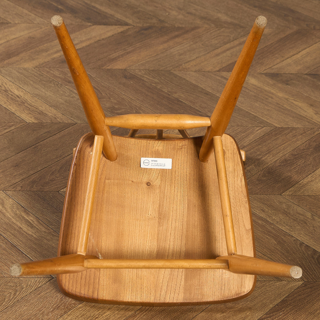 スティックバックチェア