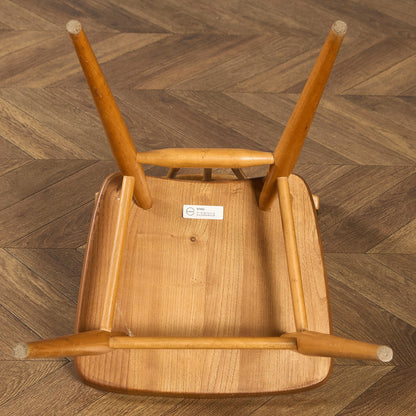 スティックバックチェア