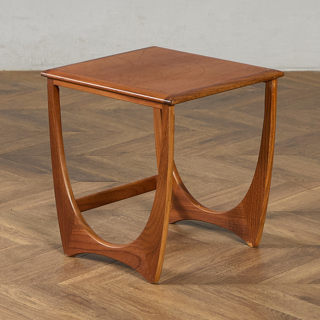 Astro タイルトップ ネストテーブル