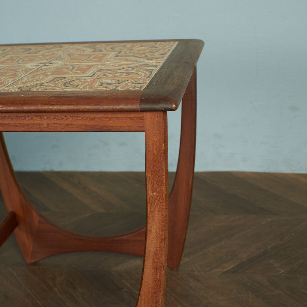 Astro セラミックタイルトップ ネストテーブル (3552D)