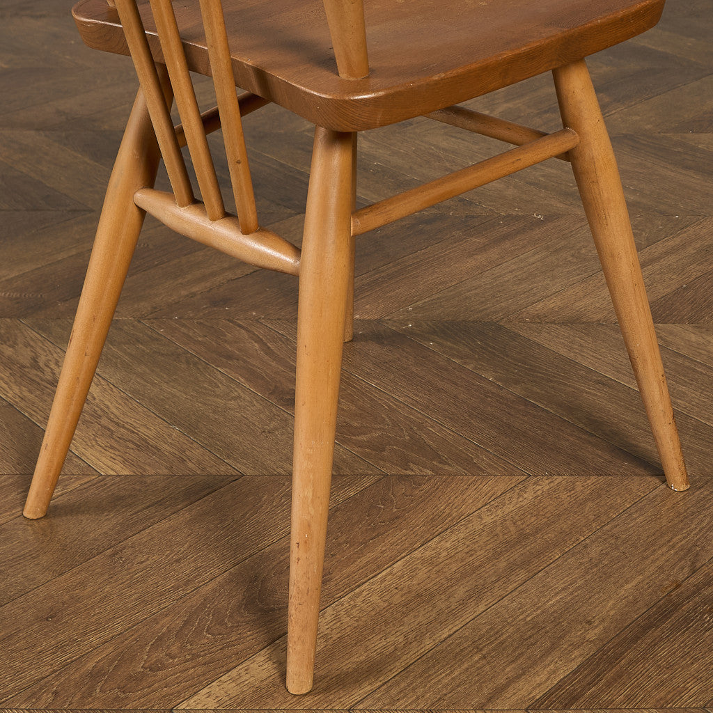 スティックバックチェア