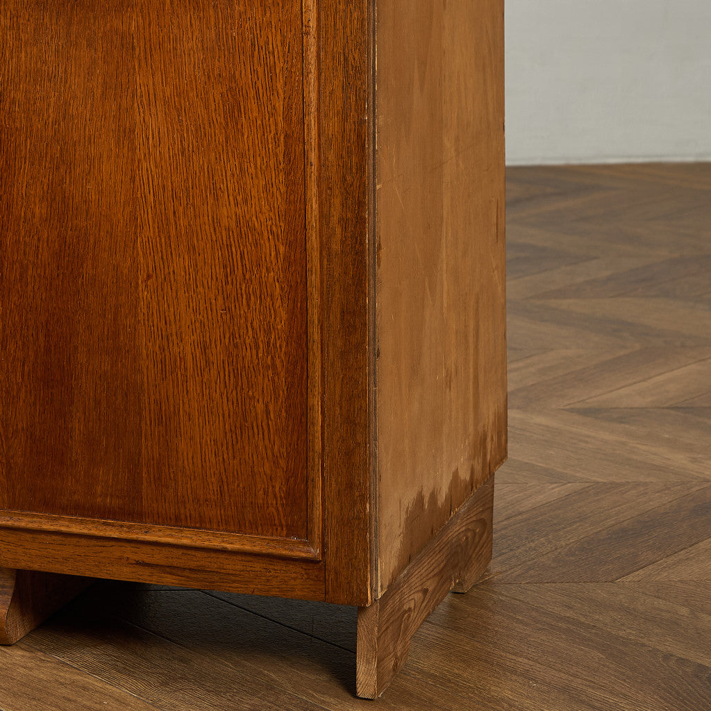 英国 クラシック ベッドサイド キャビネット