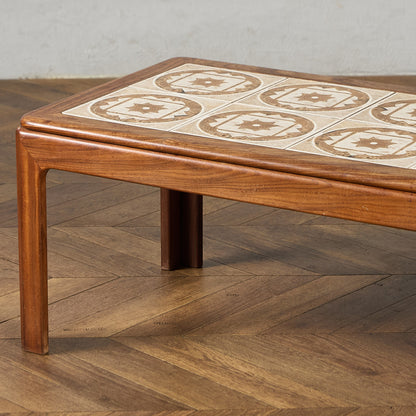 タイルトップ コーヒーテーブル