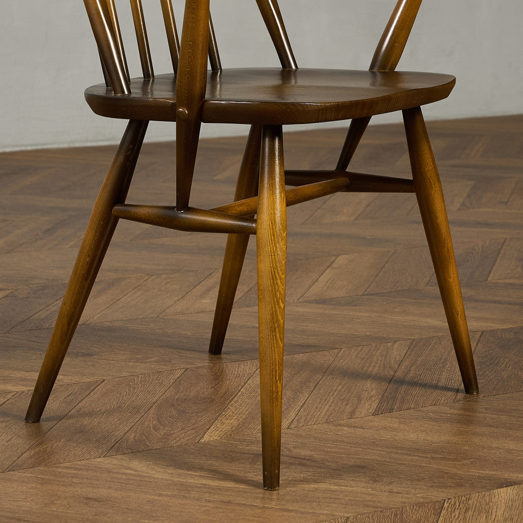 ヴィンテージ クエーカー アームチェア ラウンドゴールドラベル