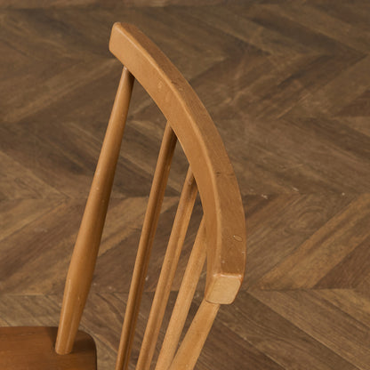 スティックバックチェア