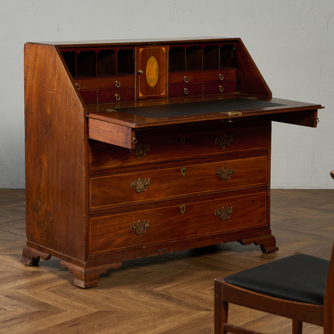 英国アンティーク MILWOOD 木製 ライティングビューロ サイドボード Lloyd's Antiques Real Antique Sideboard / ロイズ・アンティークス