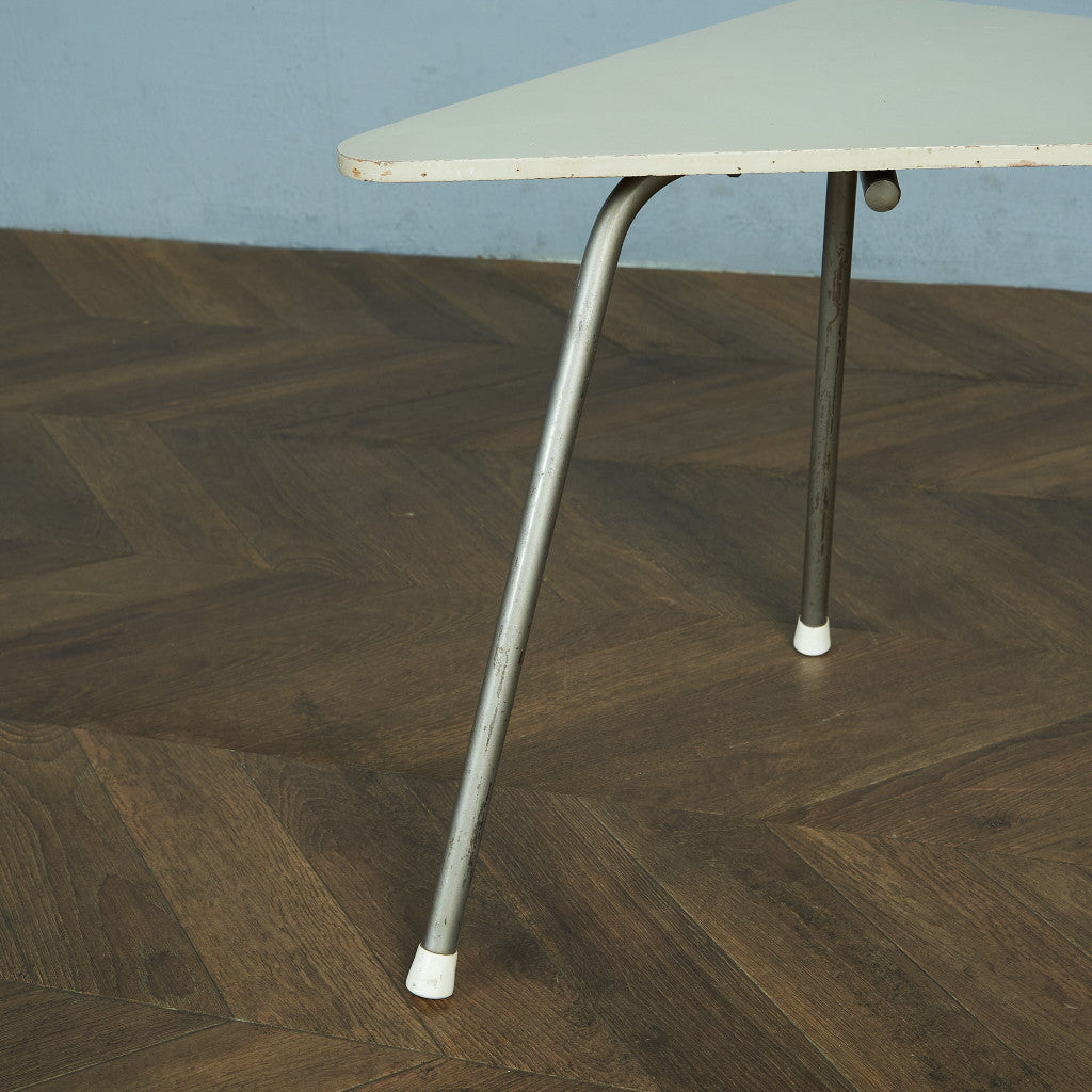 英国ヴィンテージ トライアングル センターテーブル / コーヒーテーブル