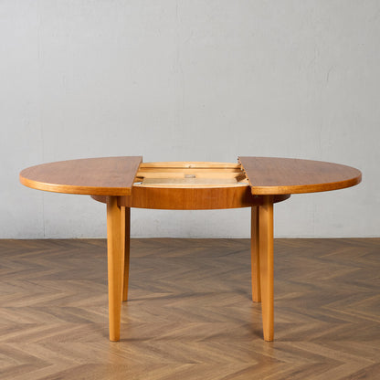 旧東ドイツ ヴィンテージ ラウンド ダイニングテーブル #95593