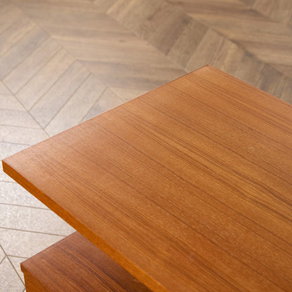 英国 ヴィンテージ ベッドサイド キャビネット