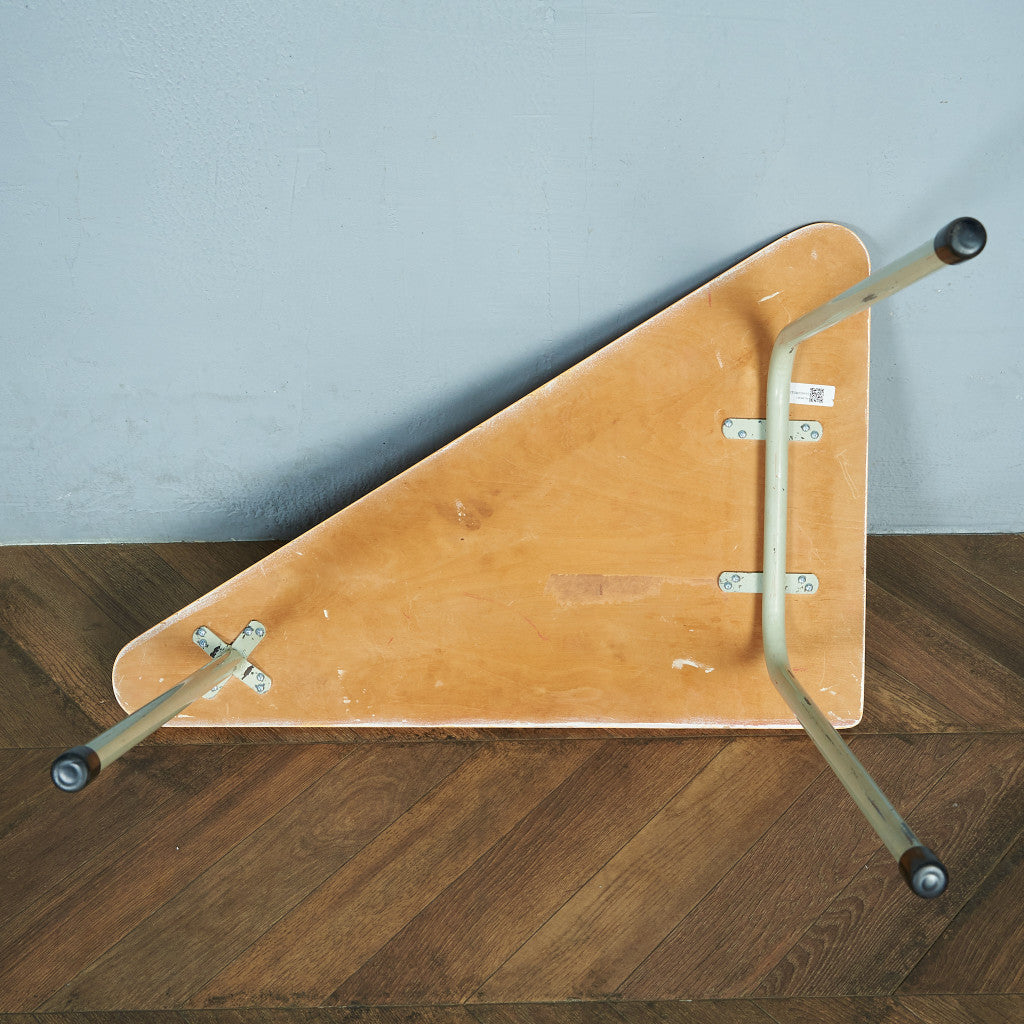 英国ヴィンテージ トライアングル センターテーブル / コーヒーテーブル #85362