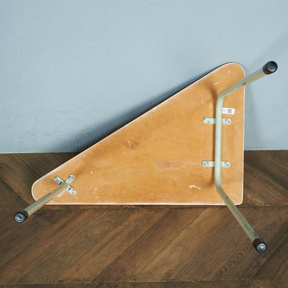 英国ヴィンテージ トライアングル センターテーブル / コーヒーテーブル #85362