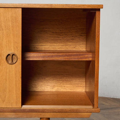 イギリス ヴィンテージ サイドボード