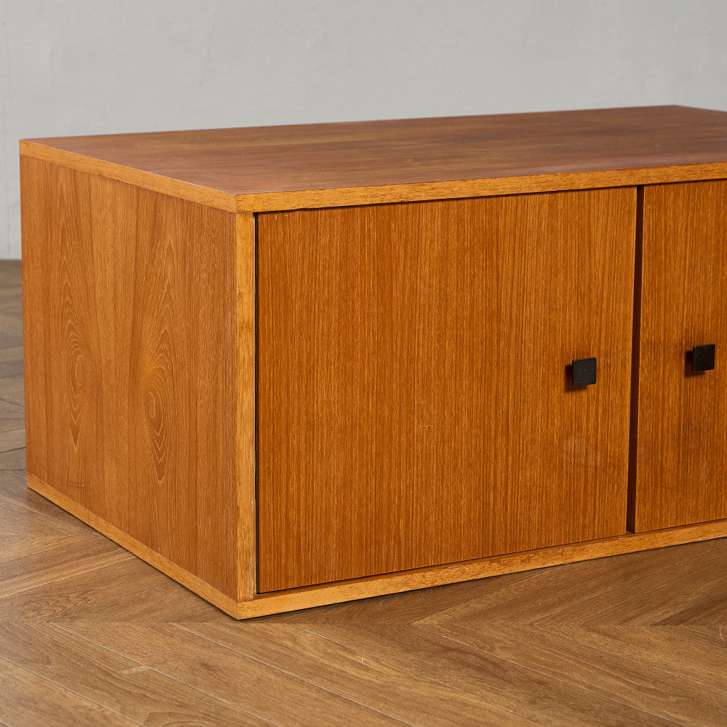 ヨーロッパ ヴィンテージ キャビネット