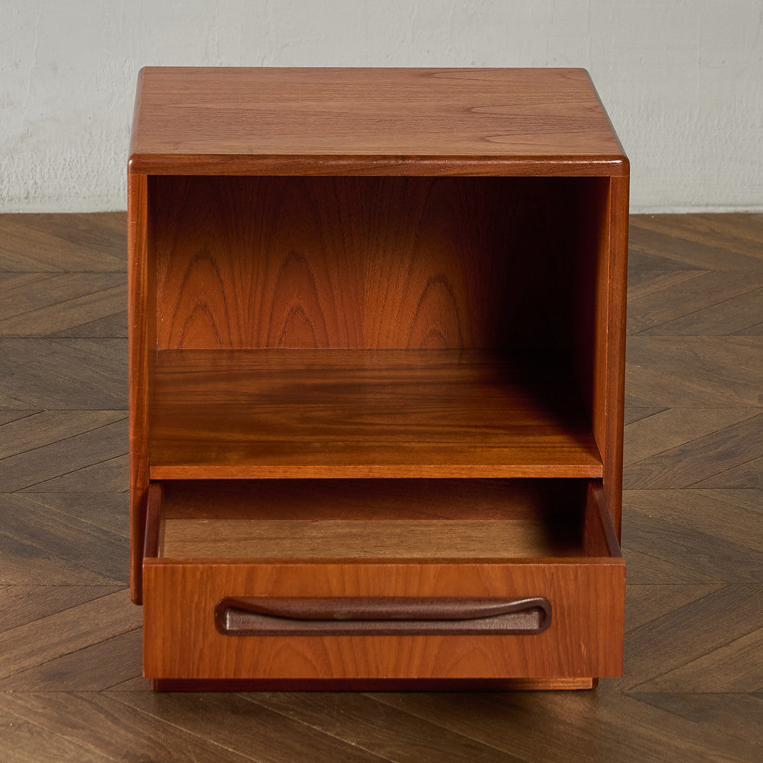 Fresco ナイトテーブル