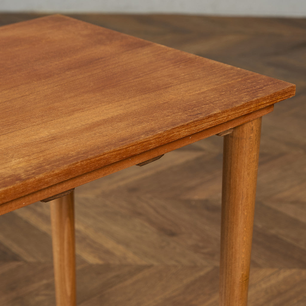 Novy Domov ヴィンテージ ネストテーブル