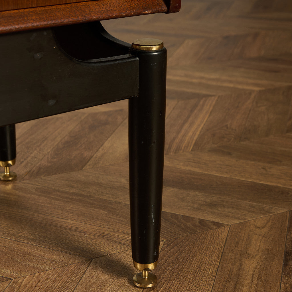 Tola&black ベッドサイドテーブル 206