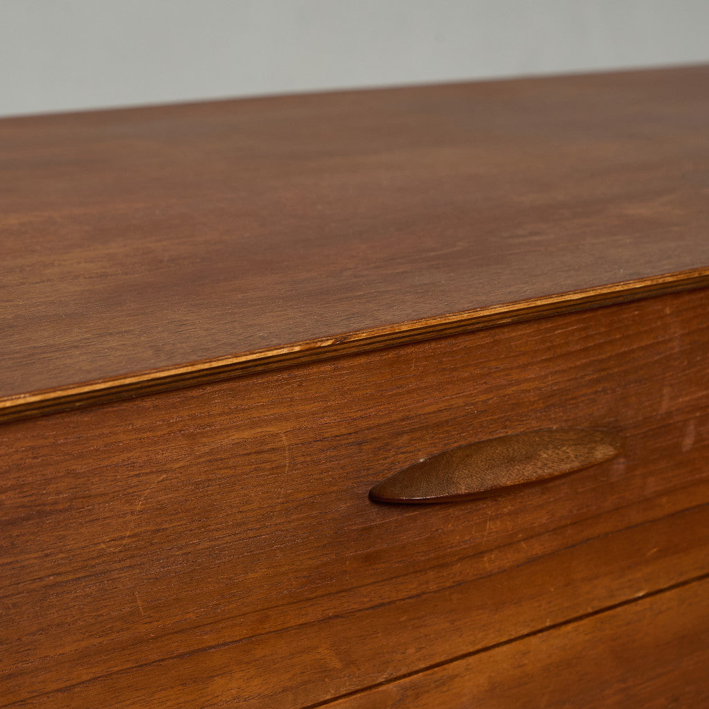 イギリス ヴィンテージ サイドボード