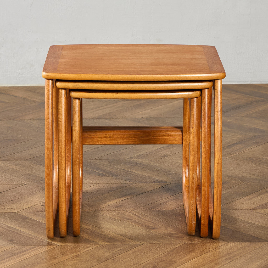 Burlington ネストテーブル