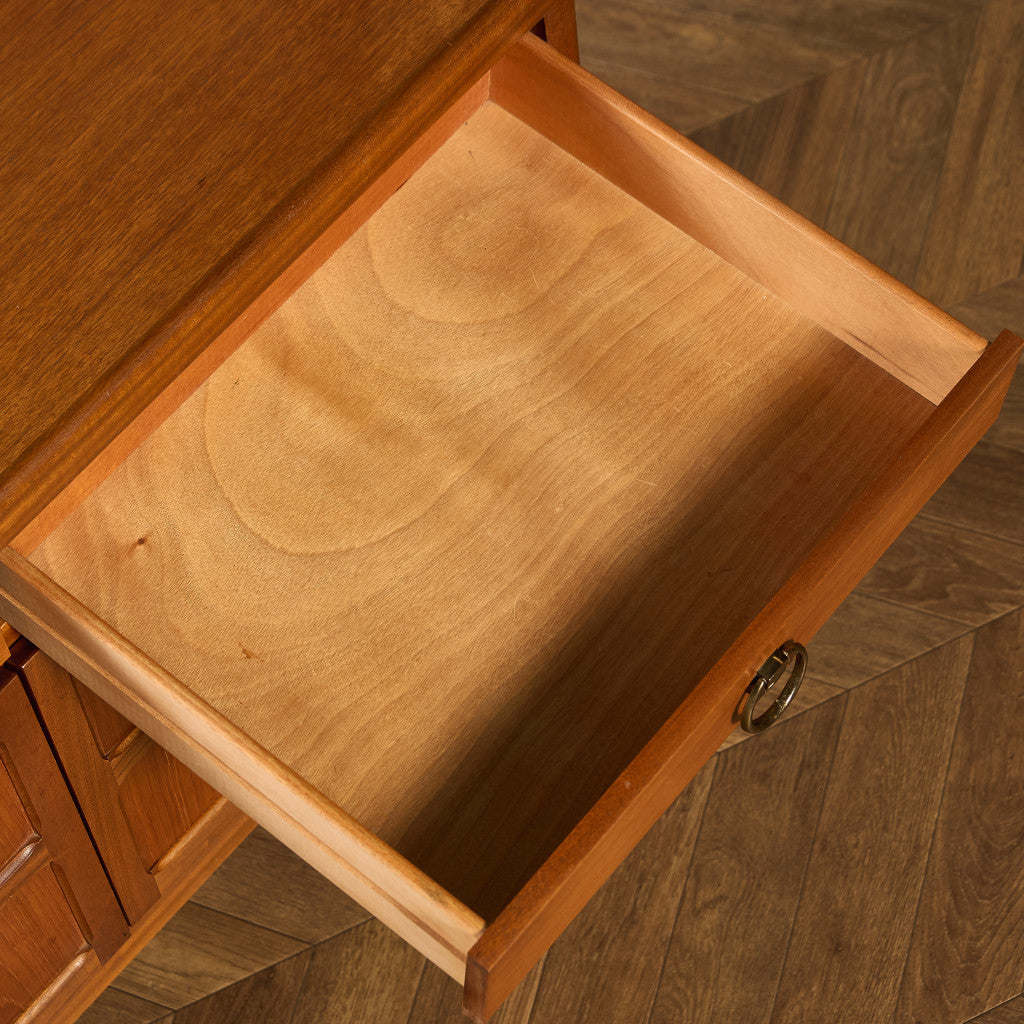 十字扉 ヴィンテージ サイドボード