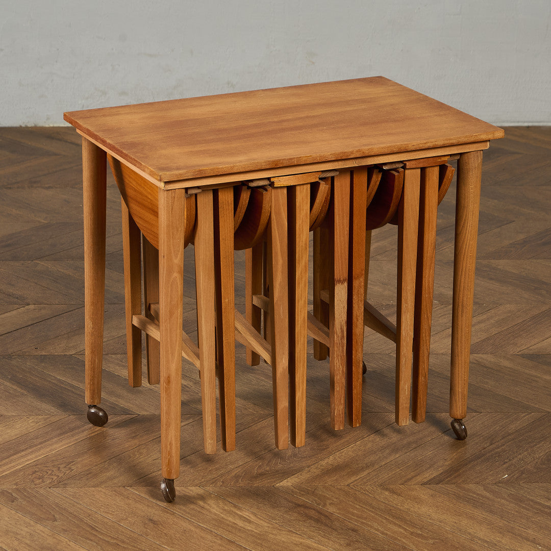 Novy Domov ヴィンテージ ネストテーブル