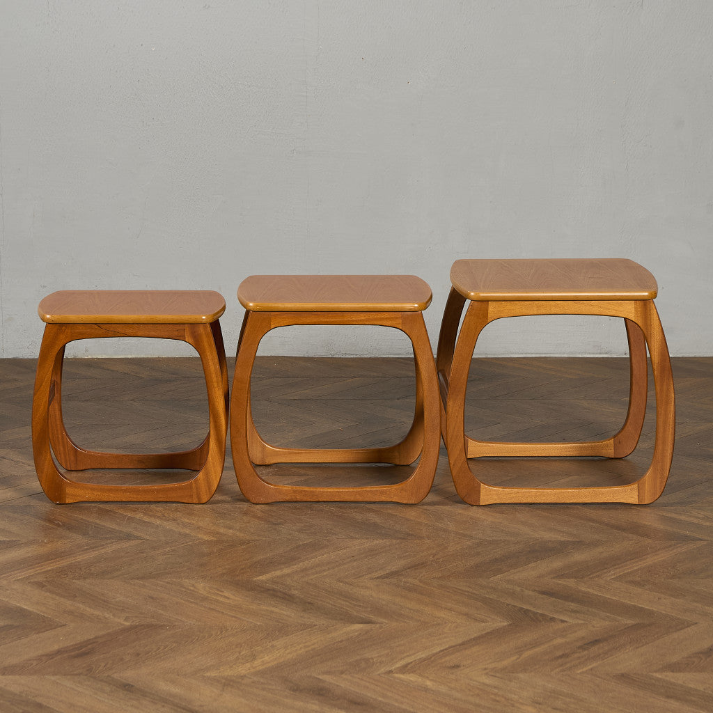 Burlington ネストテーブル