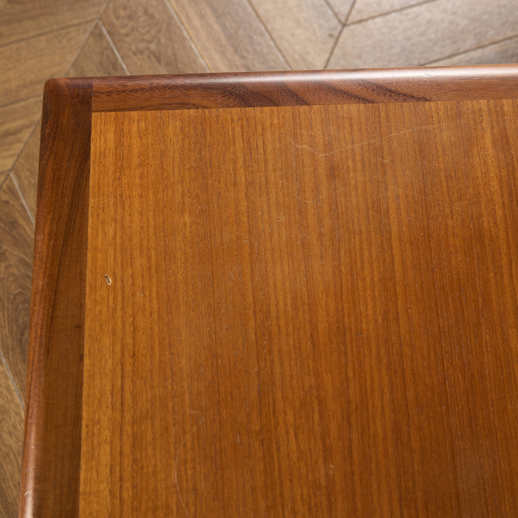 Astro ネストテーブル