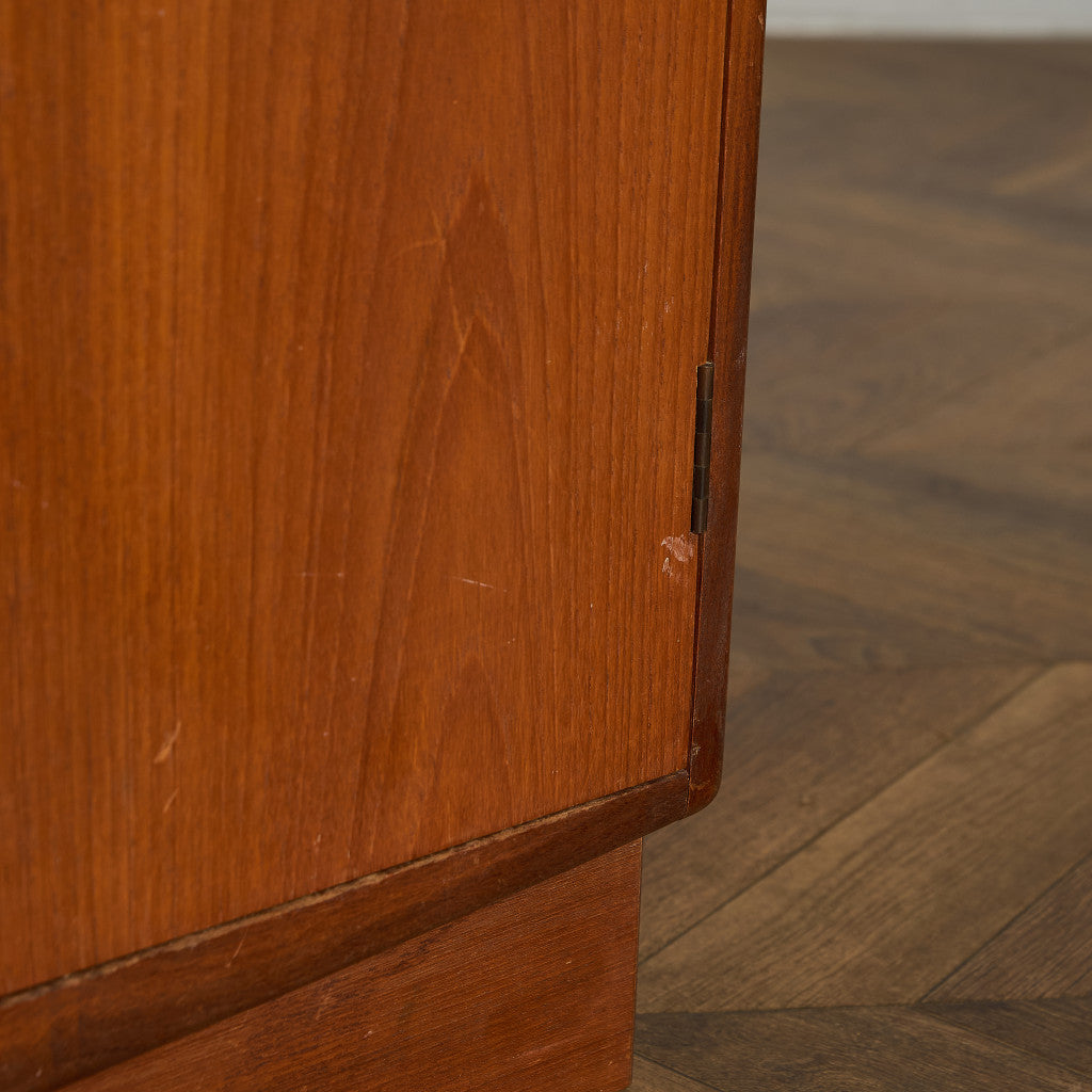 Fresco 2ドア ワードローブ (2100D)