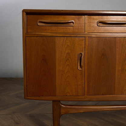 Fresco ヴィンテージ 脚付き サイドボード (4072)