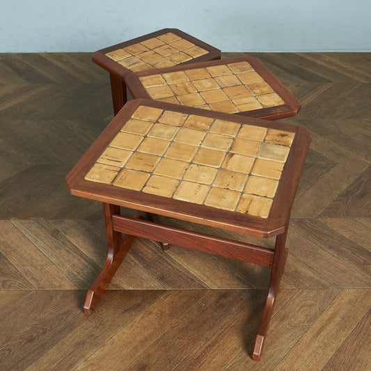 ヴィンテージ タイルトップ ネストテーブル (3585D)