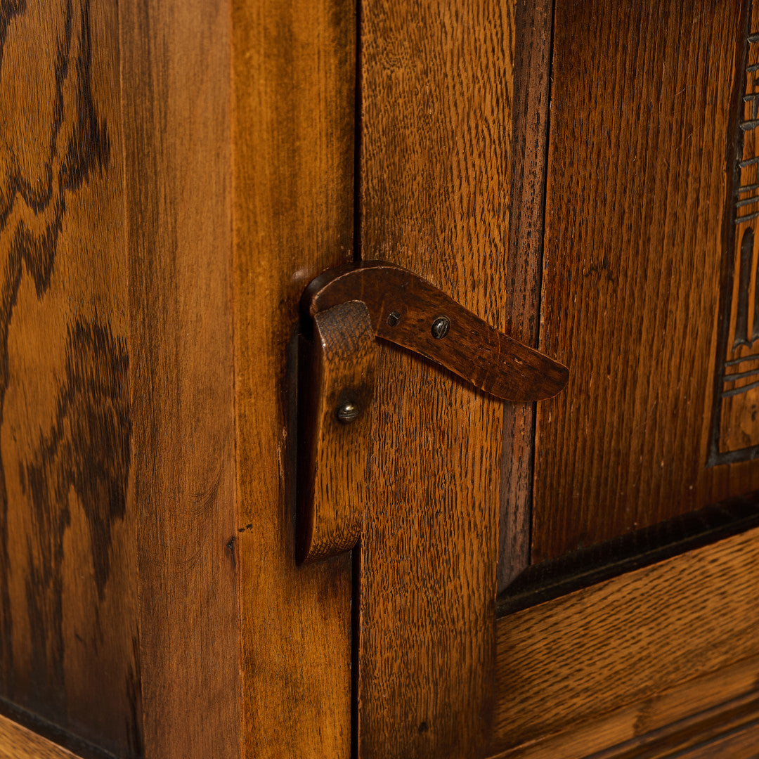 英国 クラシック キャビネット