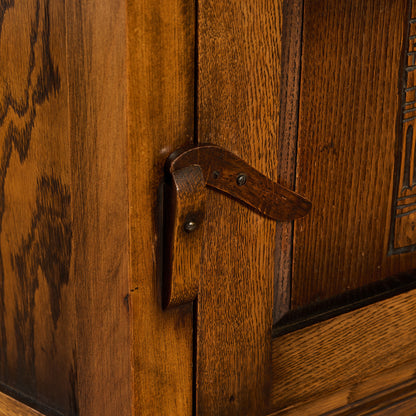 英国 クラシック キャビネット