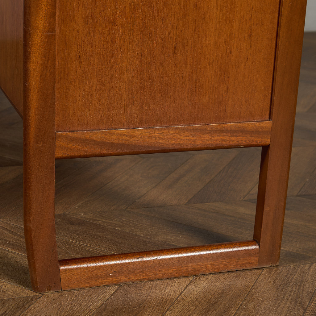 イギリスヴィンテージ サイドボード