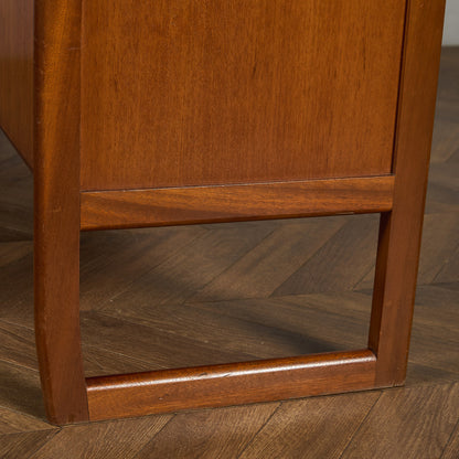 イギリスヴィンテージ サイドボード