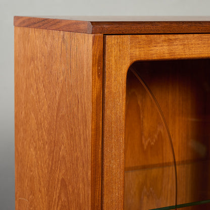 Fresco ガラス ブックケース カスタム アイアン ヘアピンレッグ