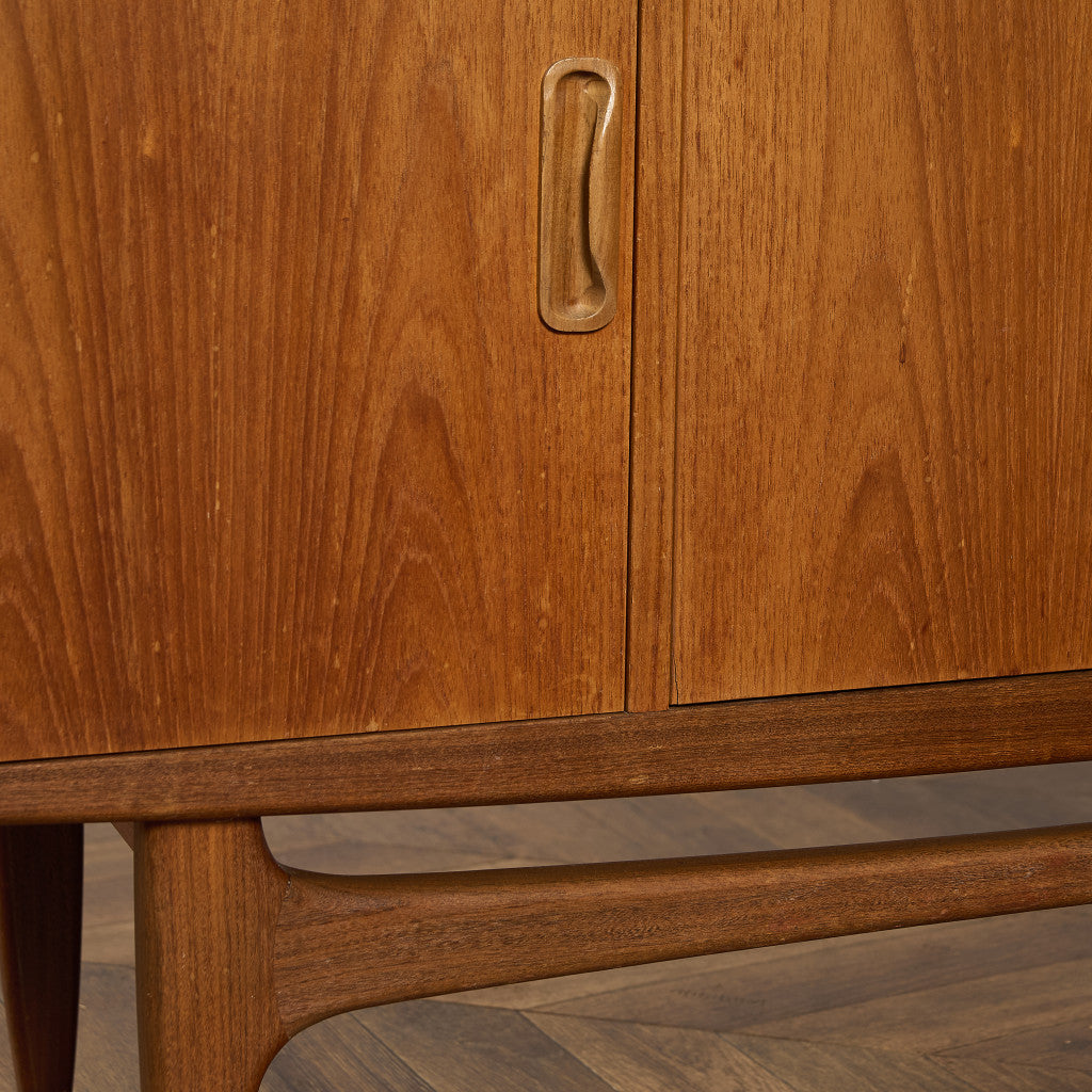 Fresco ヴィンテージ 脚付き サイドボード (4072)