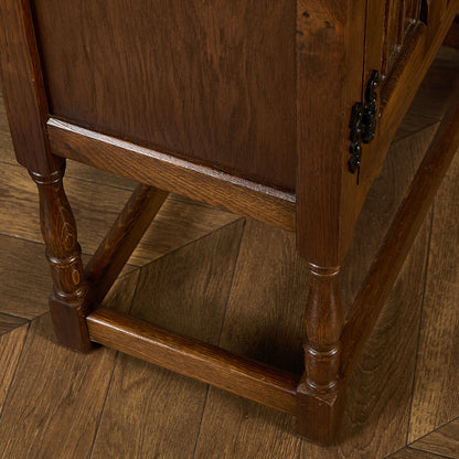 英国 クラシック サイドキャビネット サイドテーブル