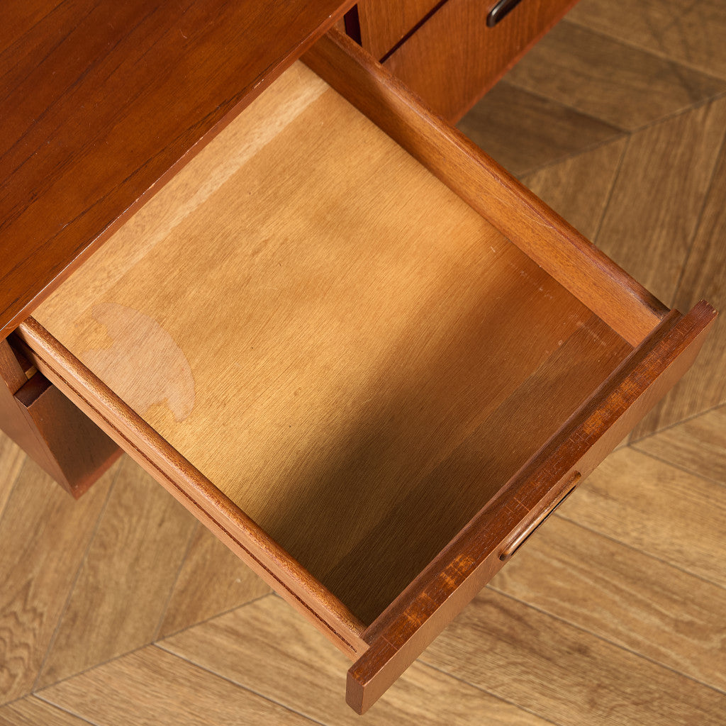 イギリス ヴィンテージ サイドボード ワイド チェスト