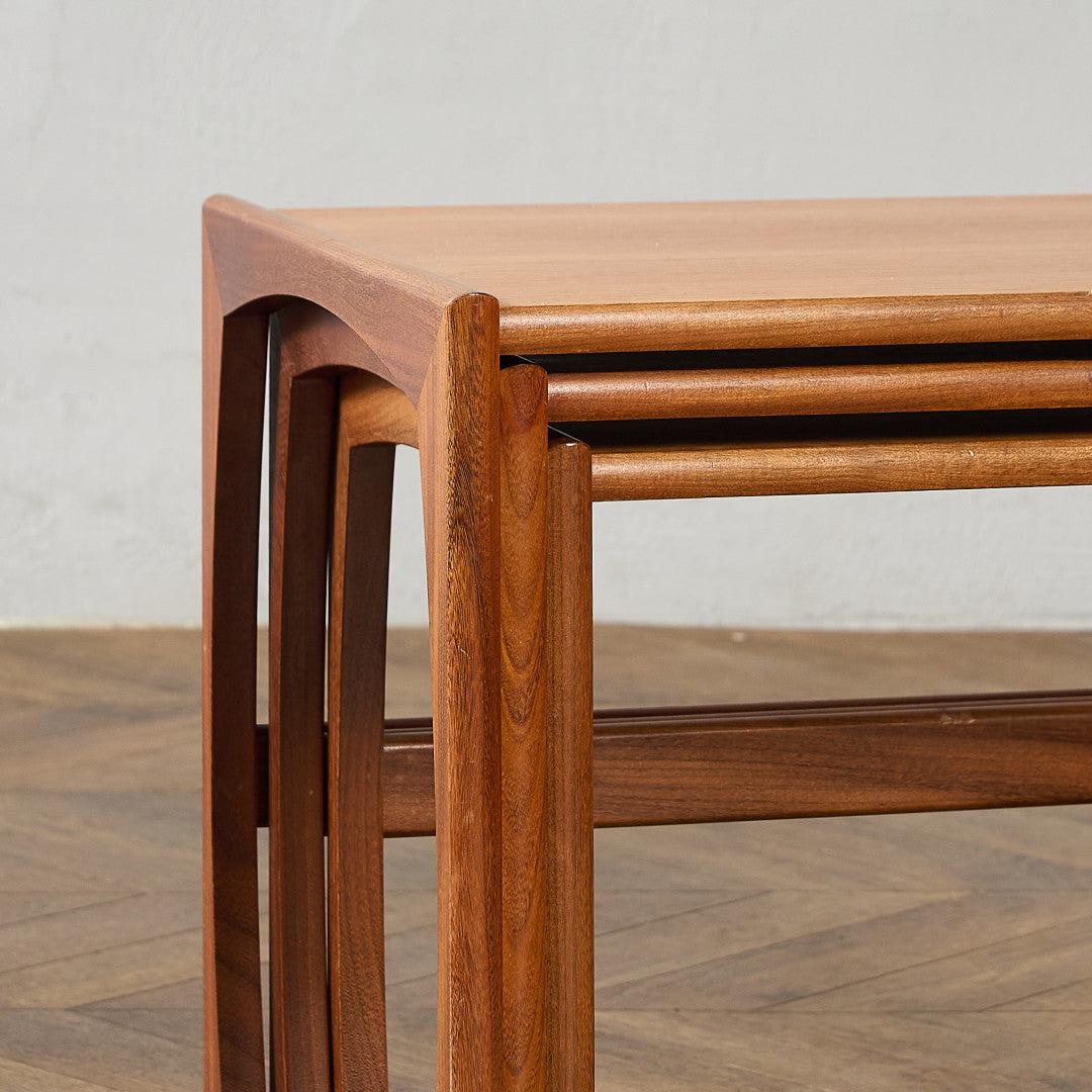 Quadrille ヴィンテージ ネストテーブル