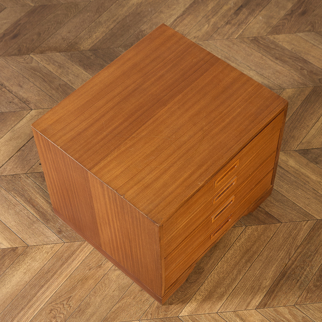 英国 ヴィンテージ 4段 サイドチェスト